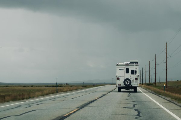 Hoe werkt een elektrische motor in vergelijking met een verbrandingsmotor?